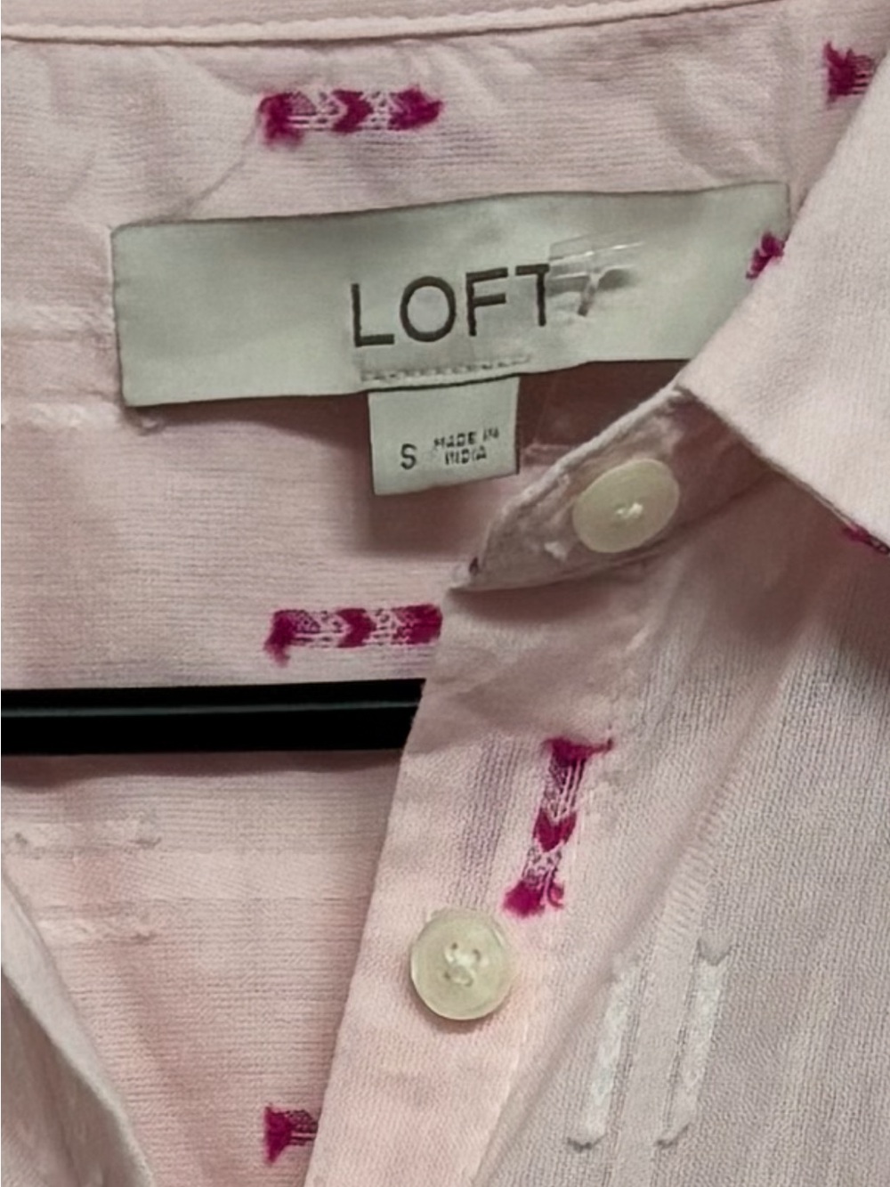 LOFT Pink Embroidered Dobby Dot Short Sleeve Collared Shirt (Size S) - Picture 4 of 4